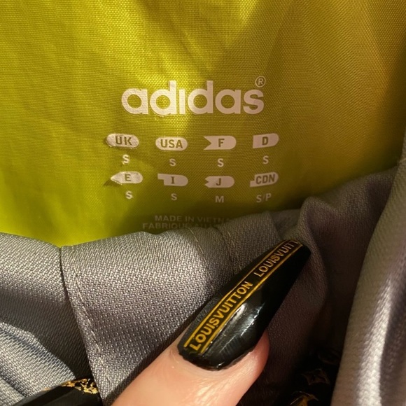 ADIDAS windbreaker - Picture 2 of 2